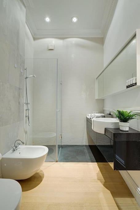 Place*unique Royal Route View*4 Bedrooms*6beds Апартаменти *