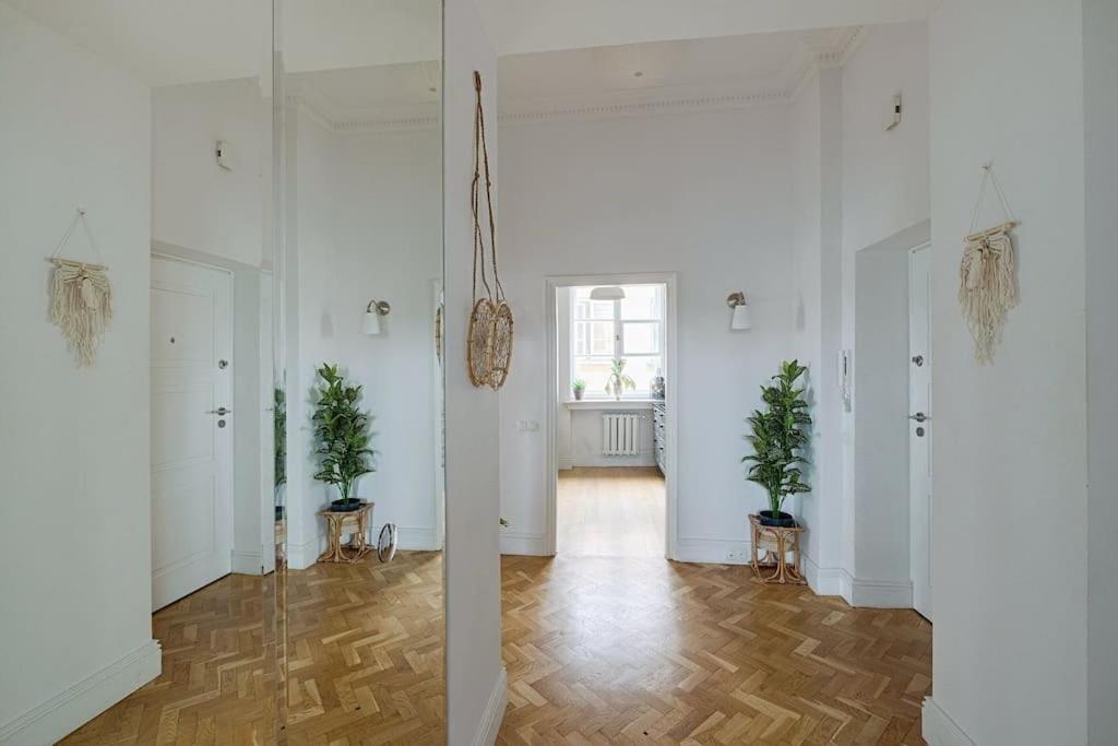 Place*unique Royal Route View*4 Bedrooms*6beds Апартаменти Варшава