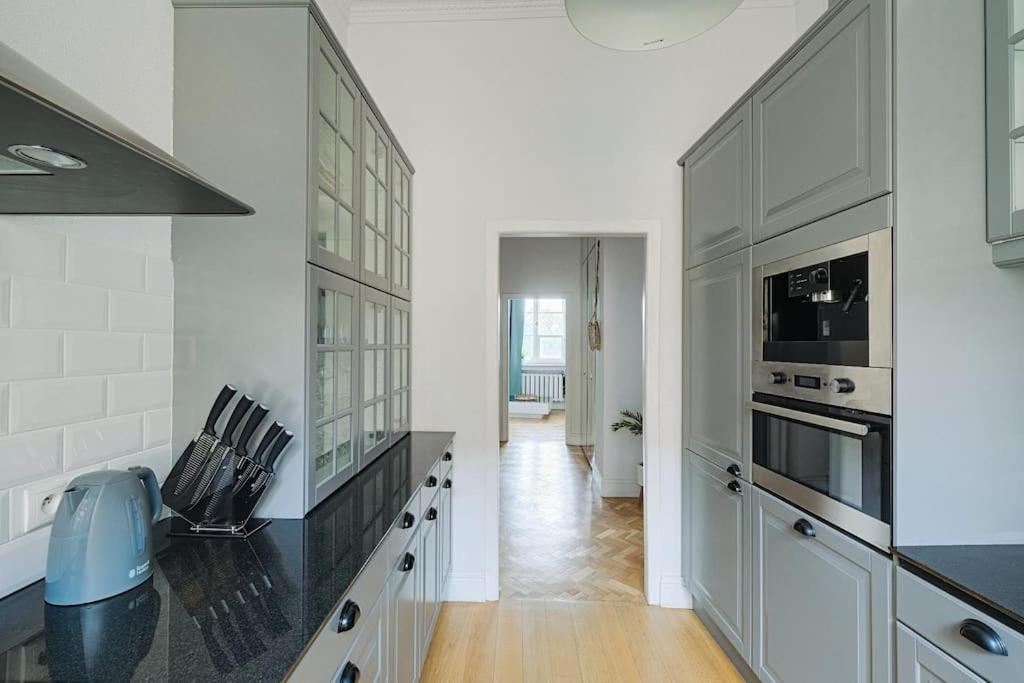 Place*unique Royal Route View*4 Bedrooms*6beds Апартаменти