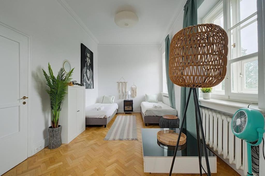 Place*unique Royal Route View*4 Bedrooms*6beds Варшава